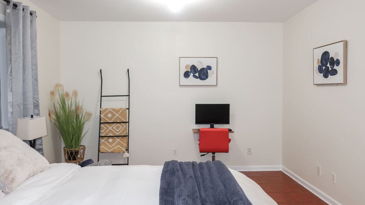 Photo of Bedroom in Forest Hill