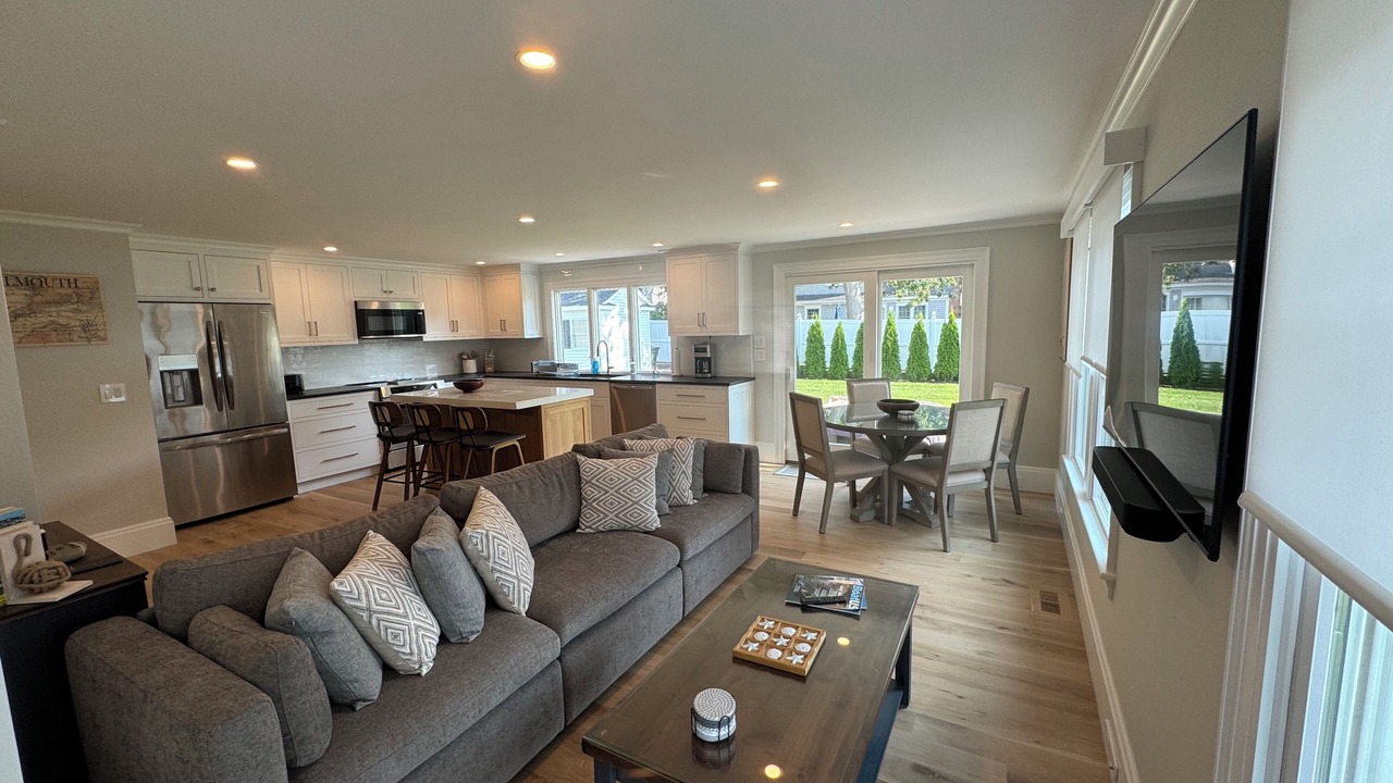 Photo of Livingroom in East Falmouth