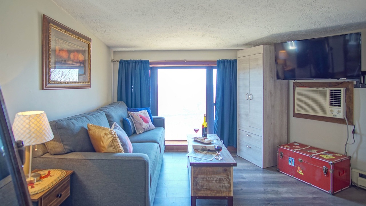 Photo of Livingroom in Edray