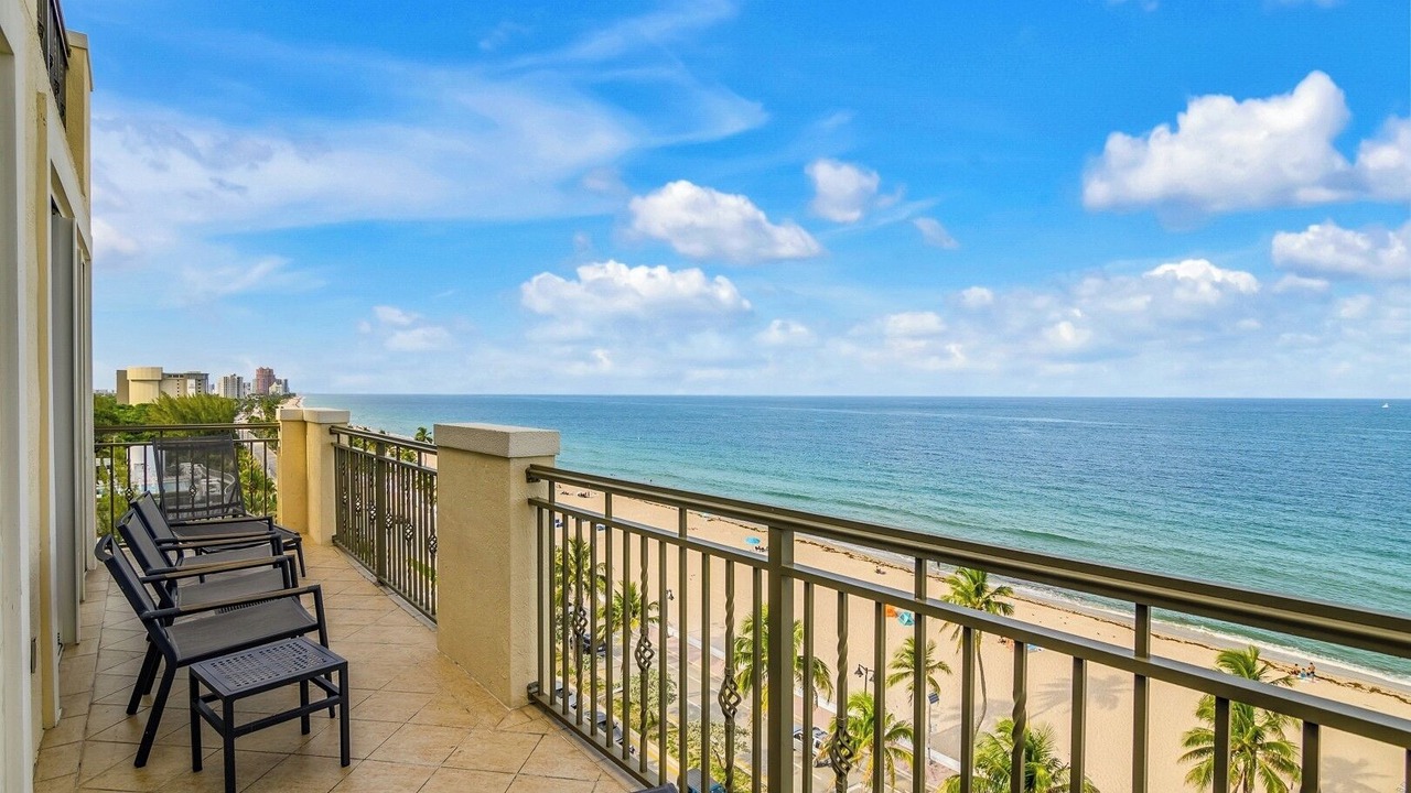 Photo of Patio Balcony in Central Beach
