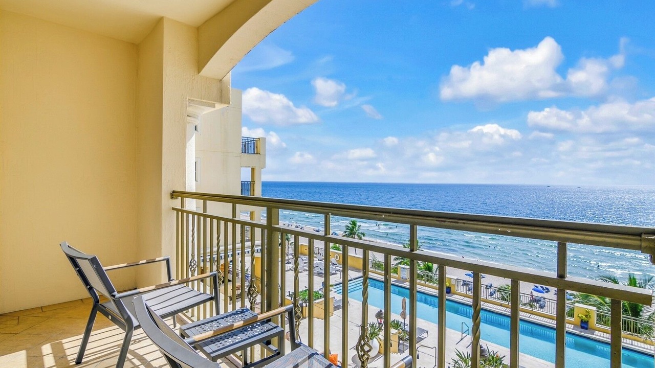 Photo of Patio Balcony in Central Beach