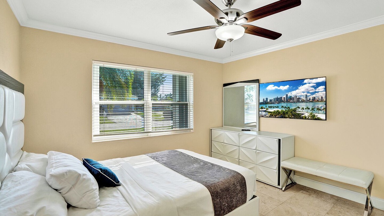 Photo of Bedroom in Dania Beach