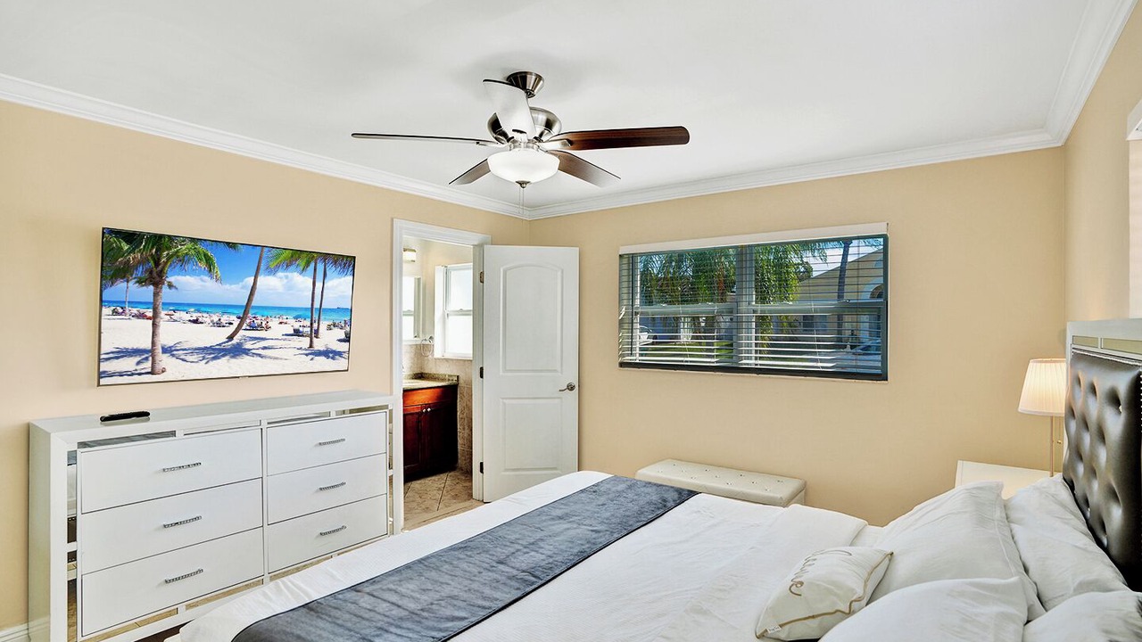 Photo of Bedroom in Dania Beach