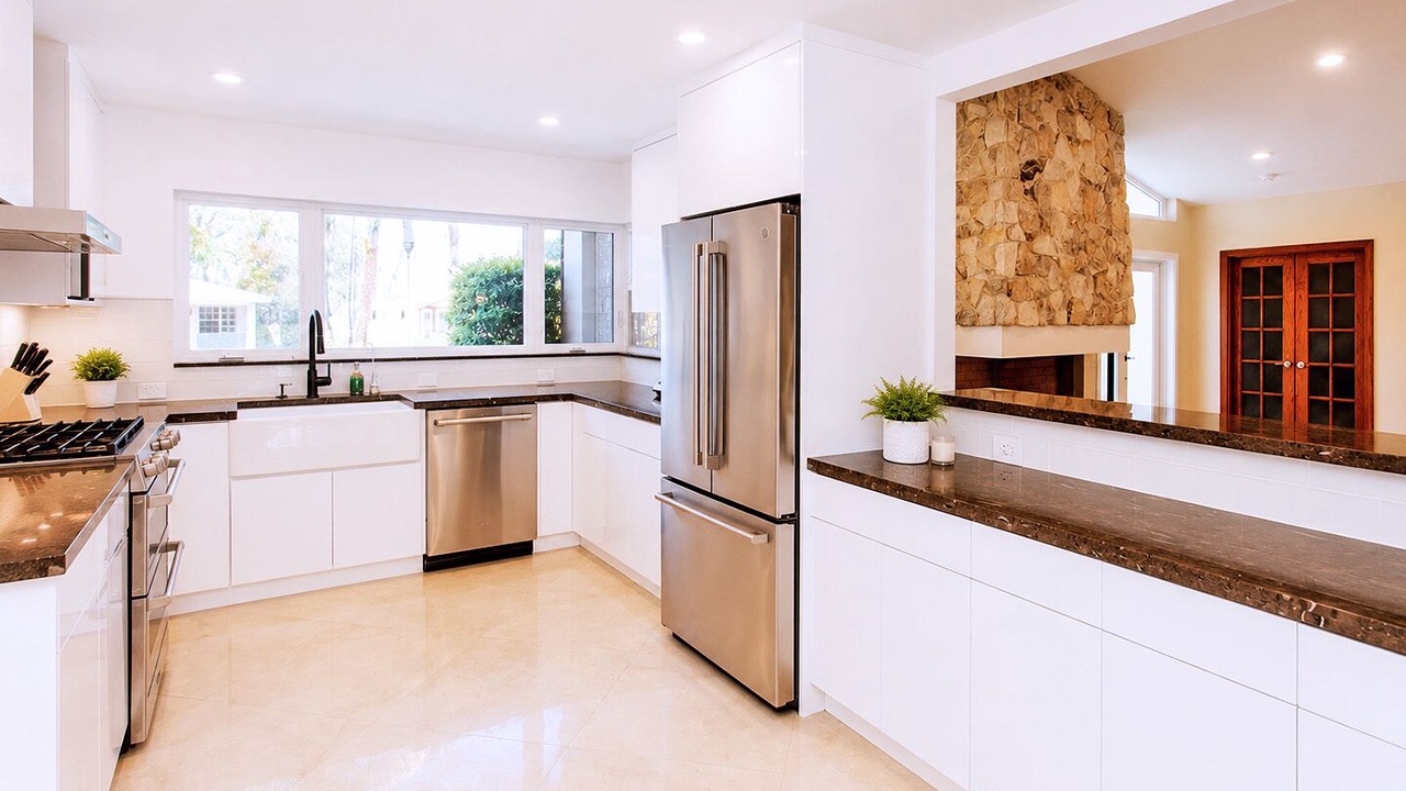 Photo of Kitchen in Hollywood Lakes