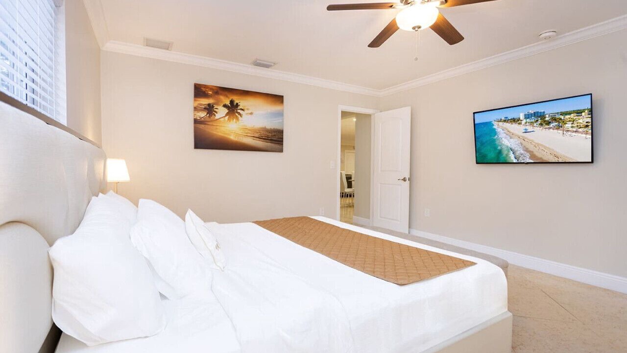 Photo of Bedroom in South Lake