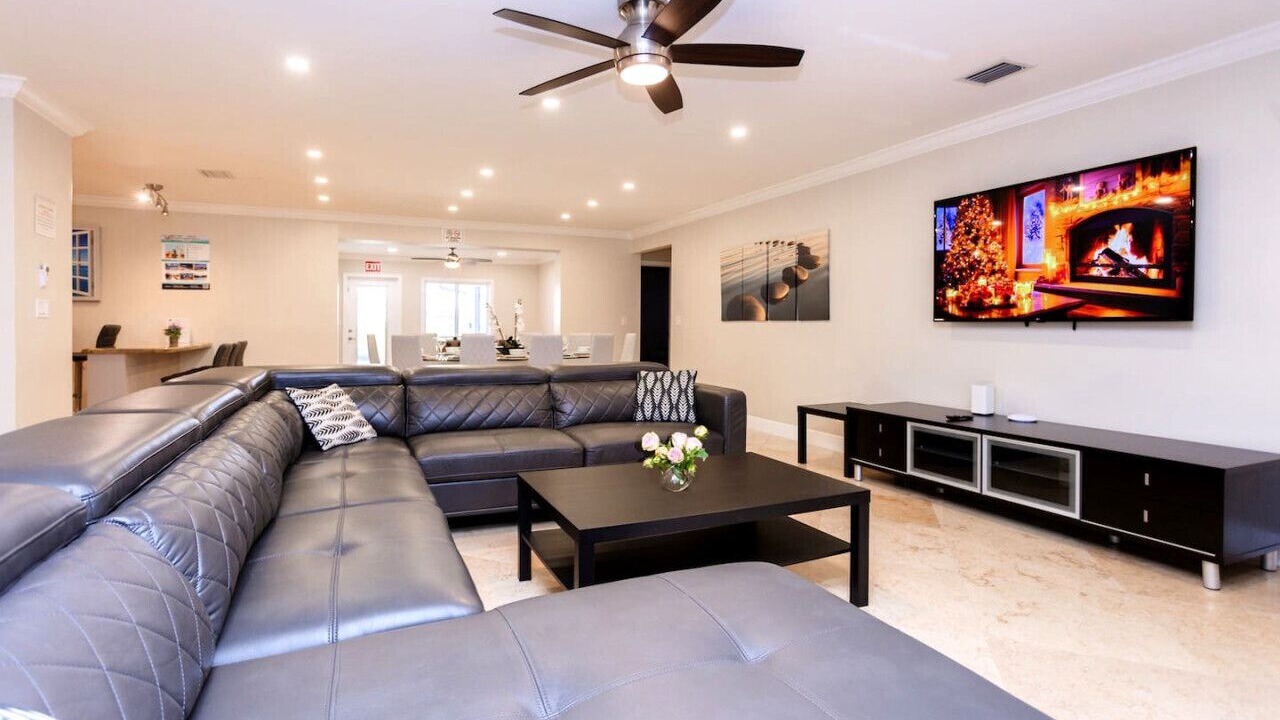 Photo of Livingroom in South Lake