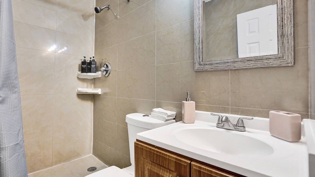 Photo of Bathroom in Hallandale Beach