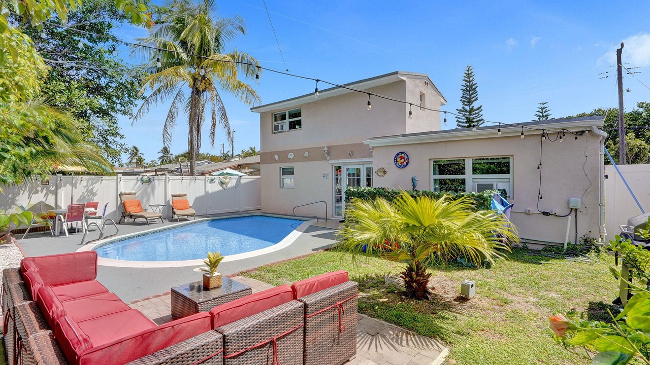 Photo of Outdoor in Hallandale Beach