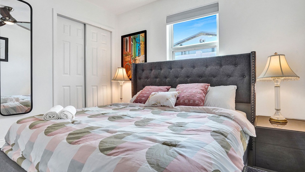 Photo of Bedroom in Hallandale Beach