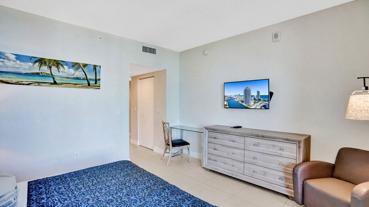 Photo of Bedroom in Hallandale Beach