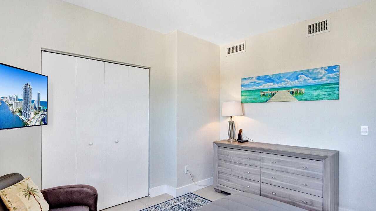 Photo of Bedroom in Hallandale Beach