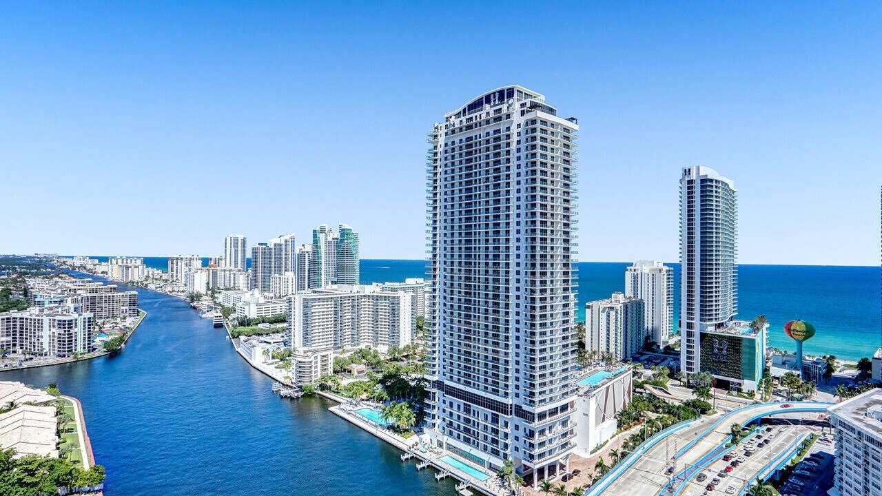 Photo of Outdoor in Hallandale Beach