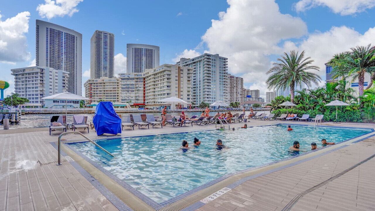 Photo of Outdoor in Hallandale Beach