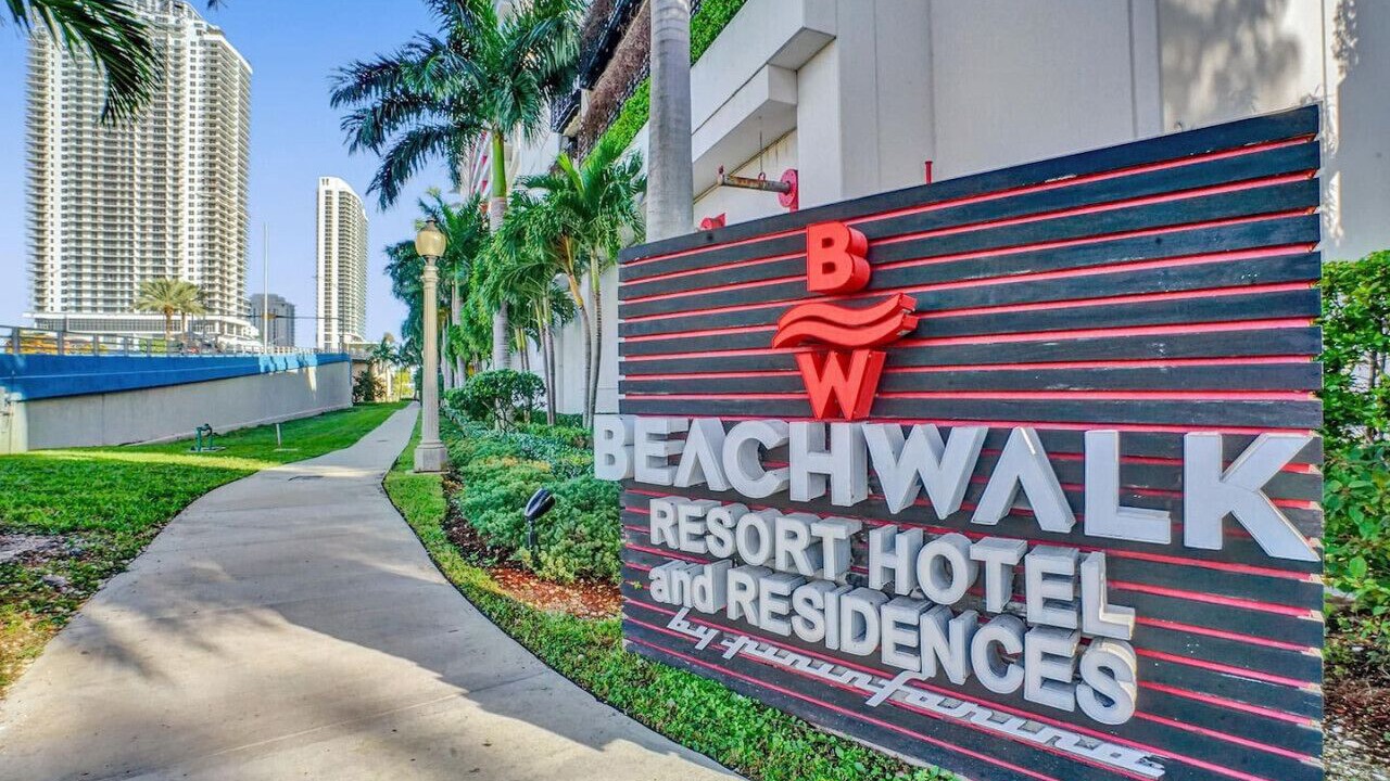 Photo of Outdoor in Hallandale Beach