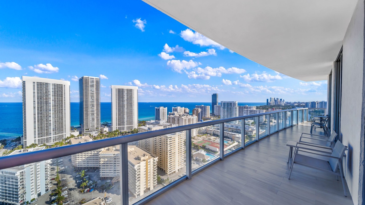 Photo of Outdoor in Hallandale Beach