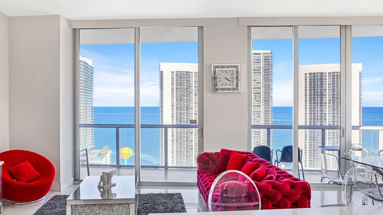 Photo of Livingroom in Hallandale Beach