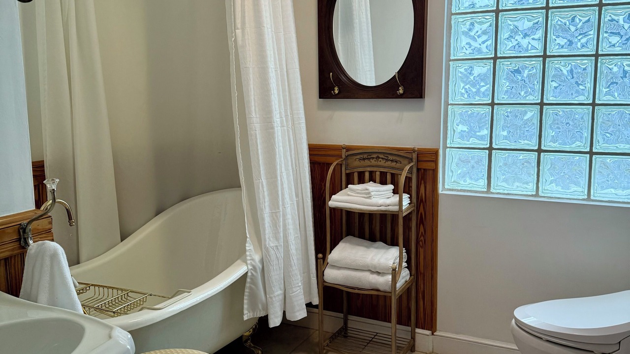 Photo of Bathroom in Lake Ridge