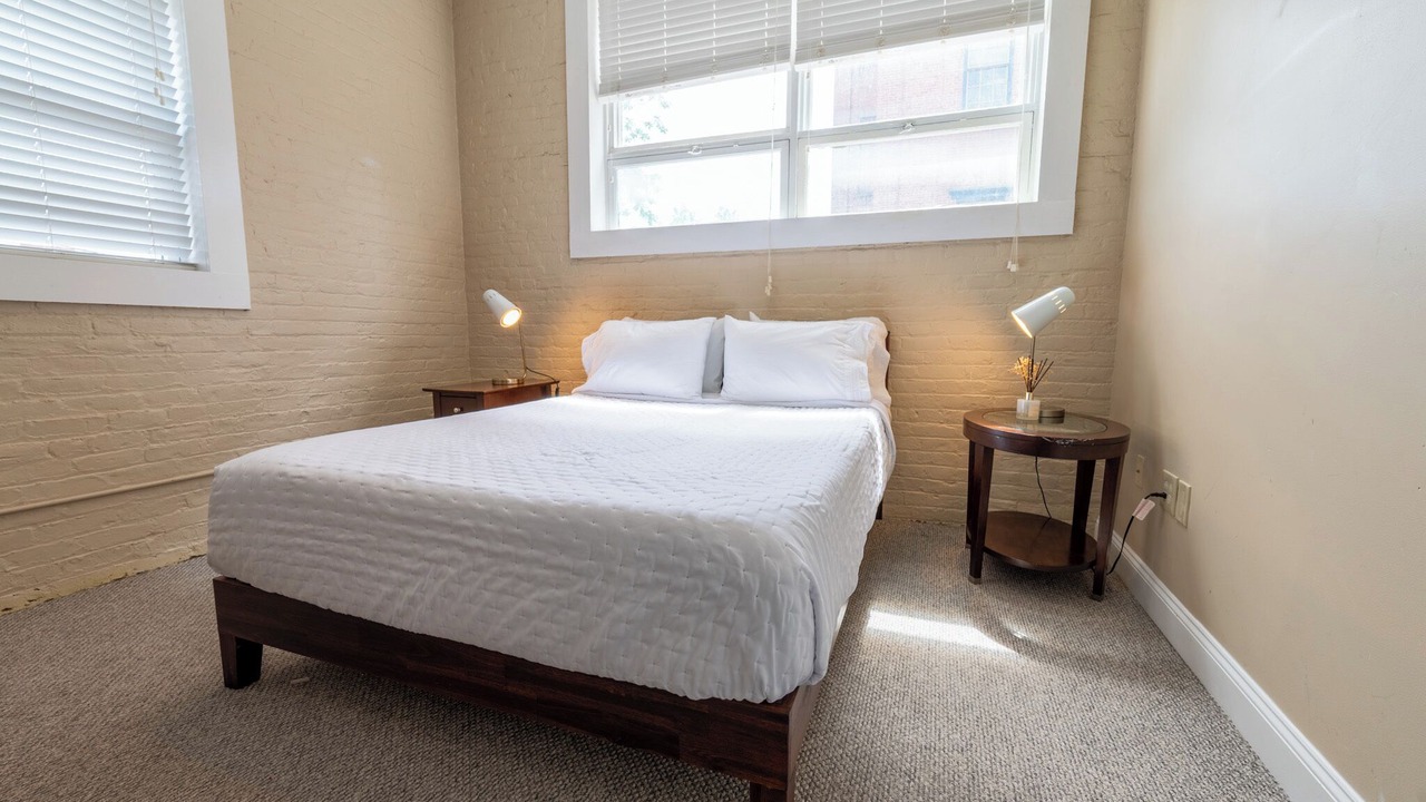 Photo of Others in Albany