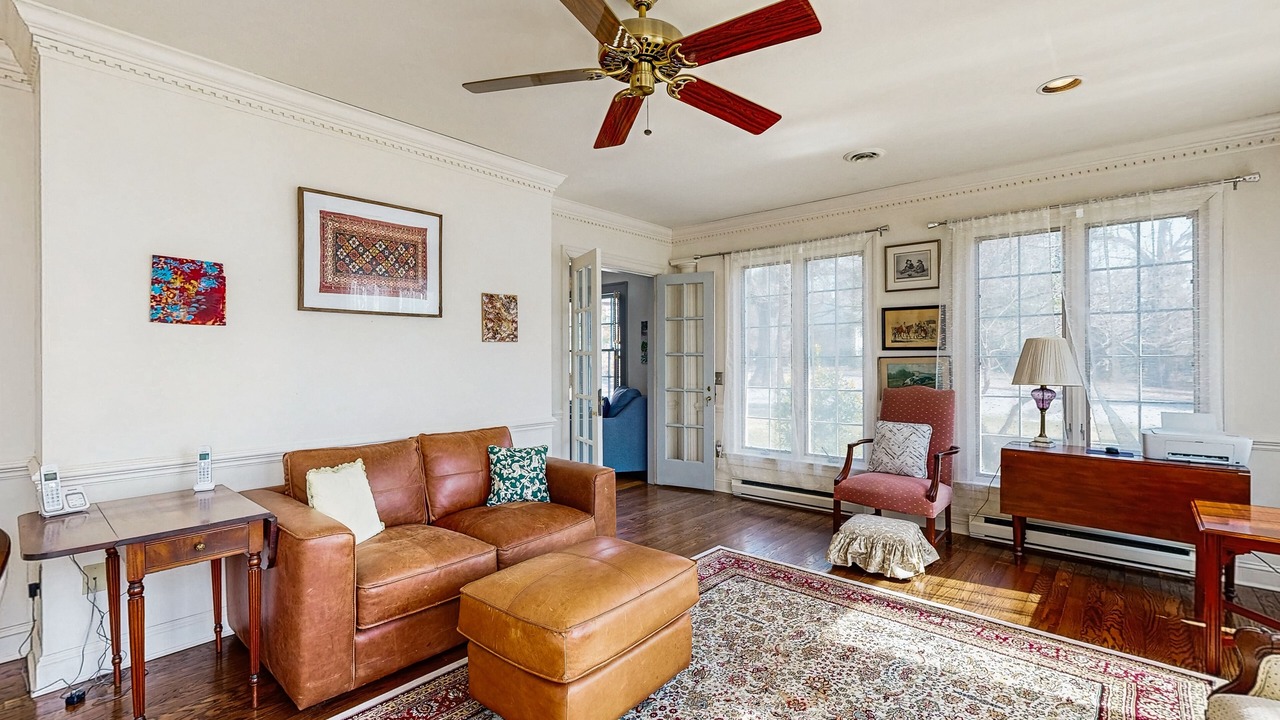 Photo of Livingroom in Salisbury