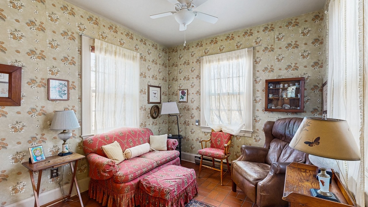 Photo of Livingroom in Salisbury