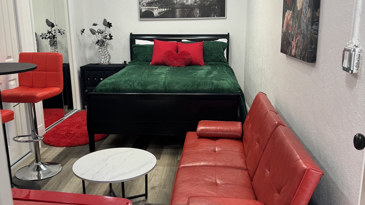 Photo of Bedroom in Lauderdale Lakes