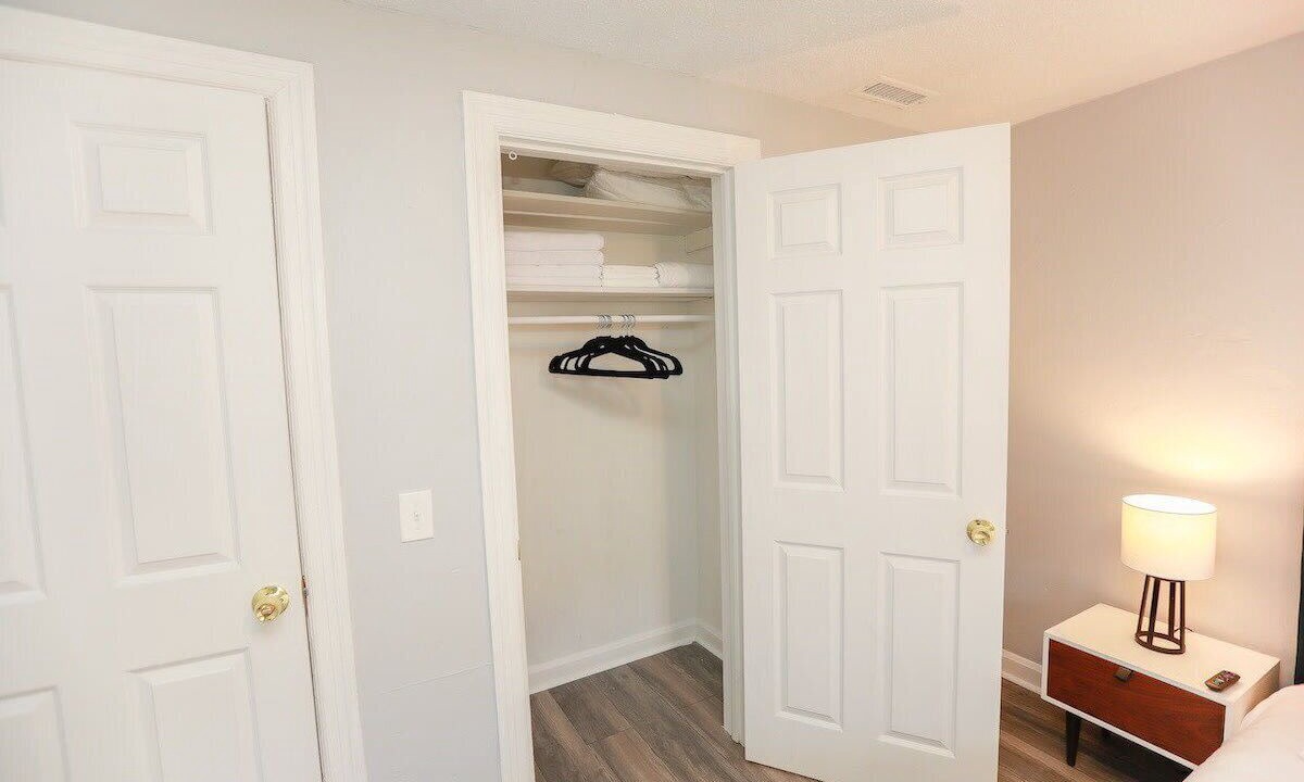 Photo of Bedroom in Willoughby Spit