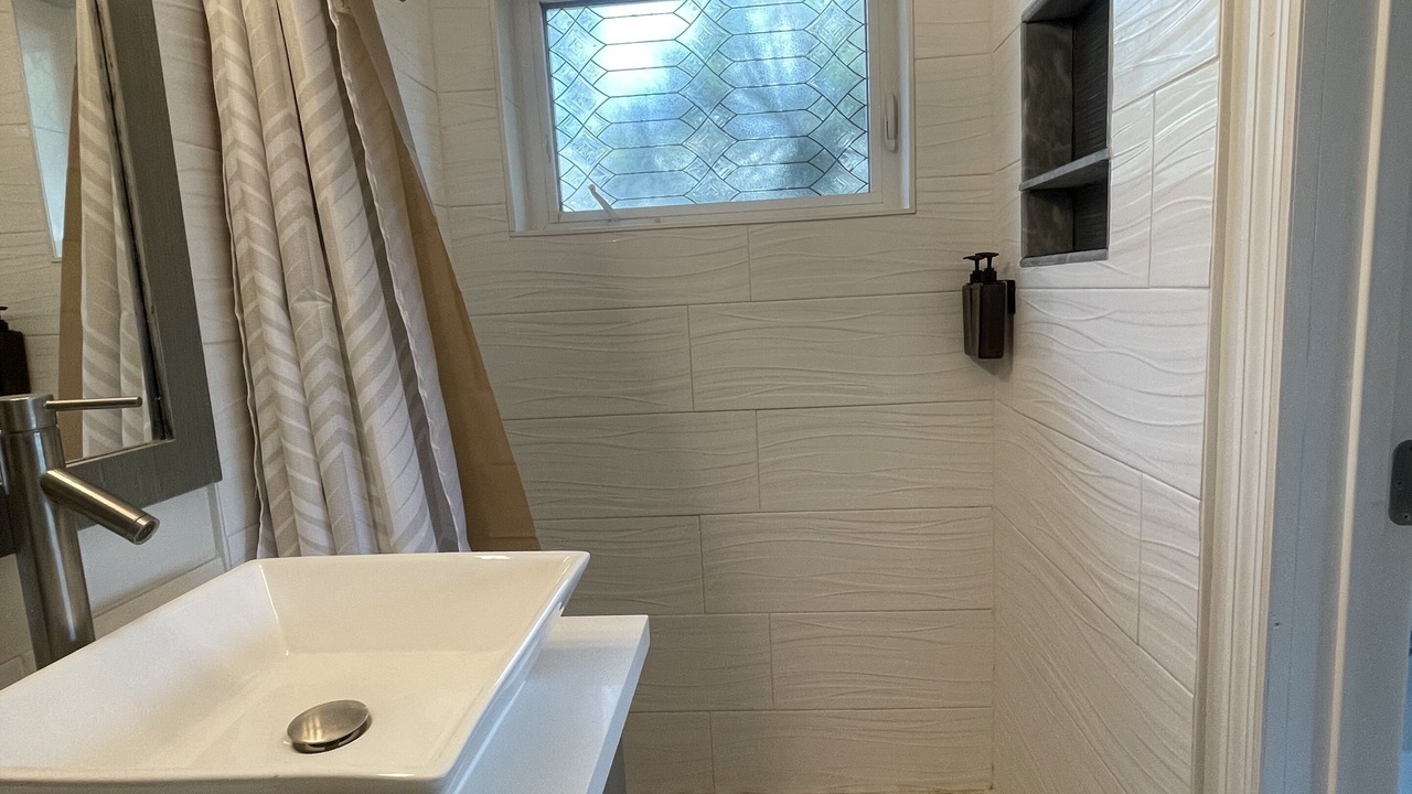 Photo of Bathroom in North Andrews Gardens