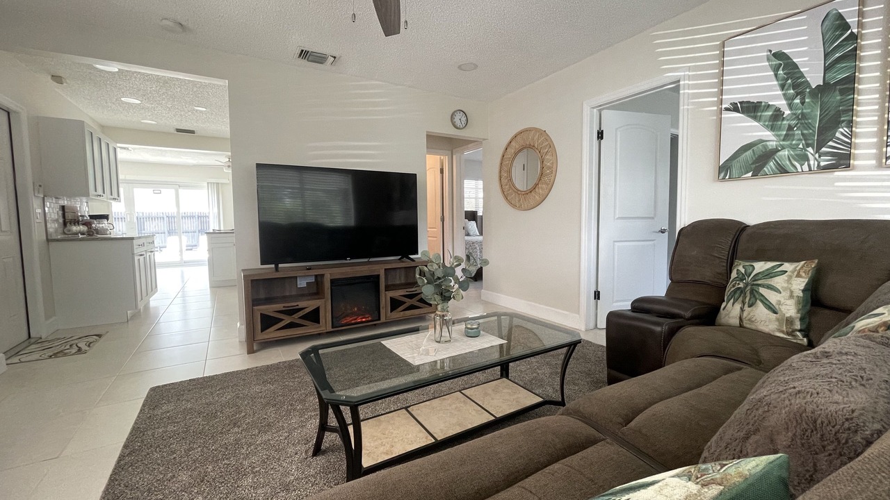 Photo of Livingroom in North Andrews Gardens