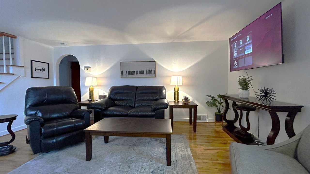 Photo of Livingroom in New Hartford
