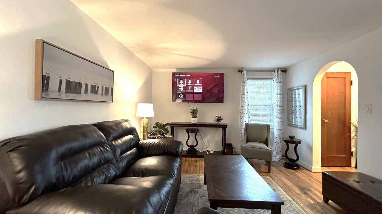 Photo of Livingroom in New Hartford