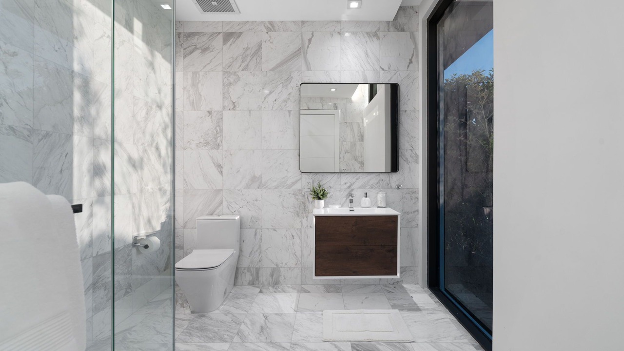 Photo of Bathroom in Hallandale Beach