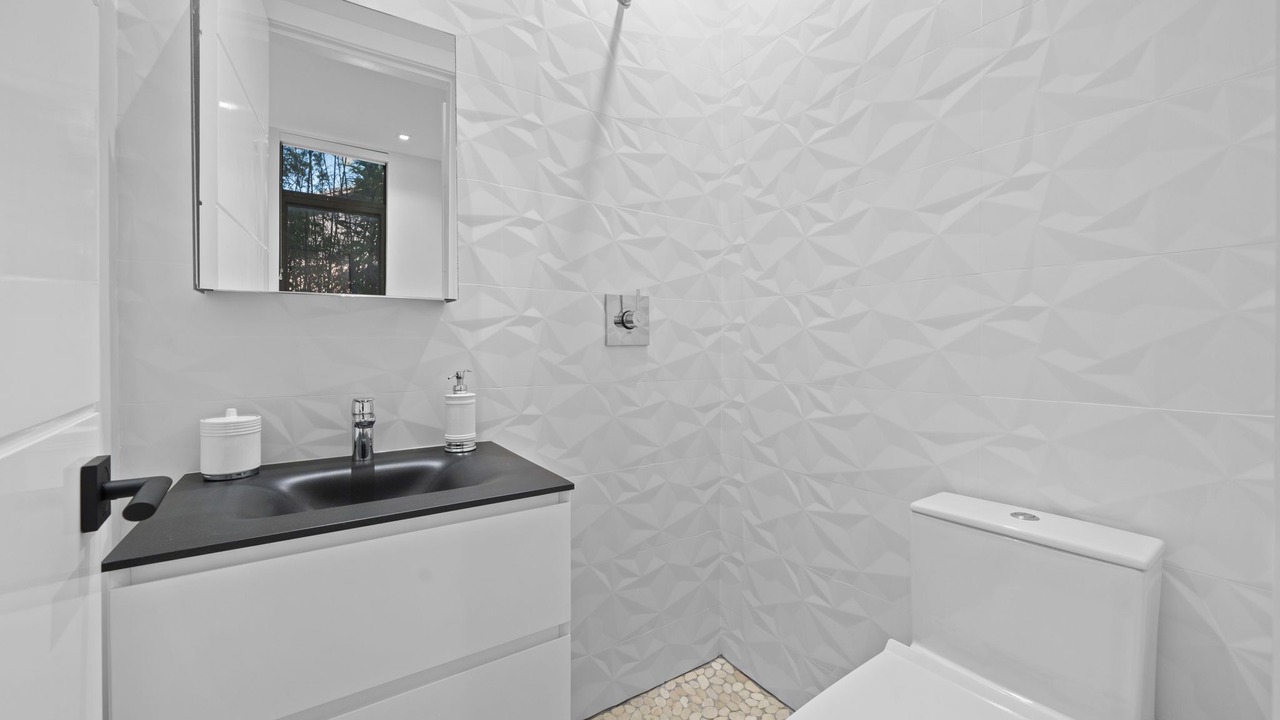 Photo of Bathroom in Hallandale Beach