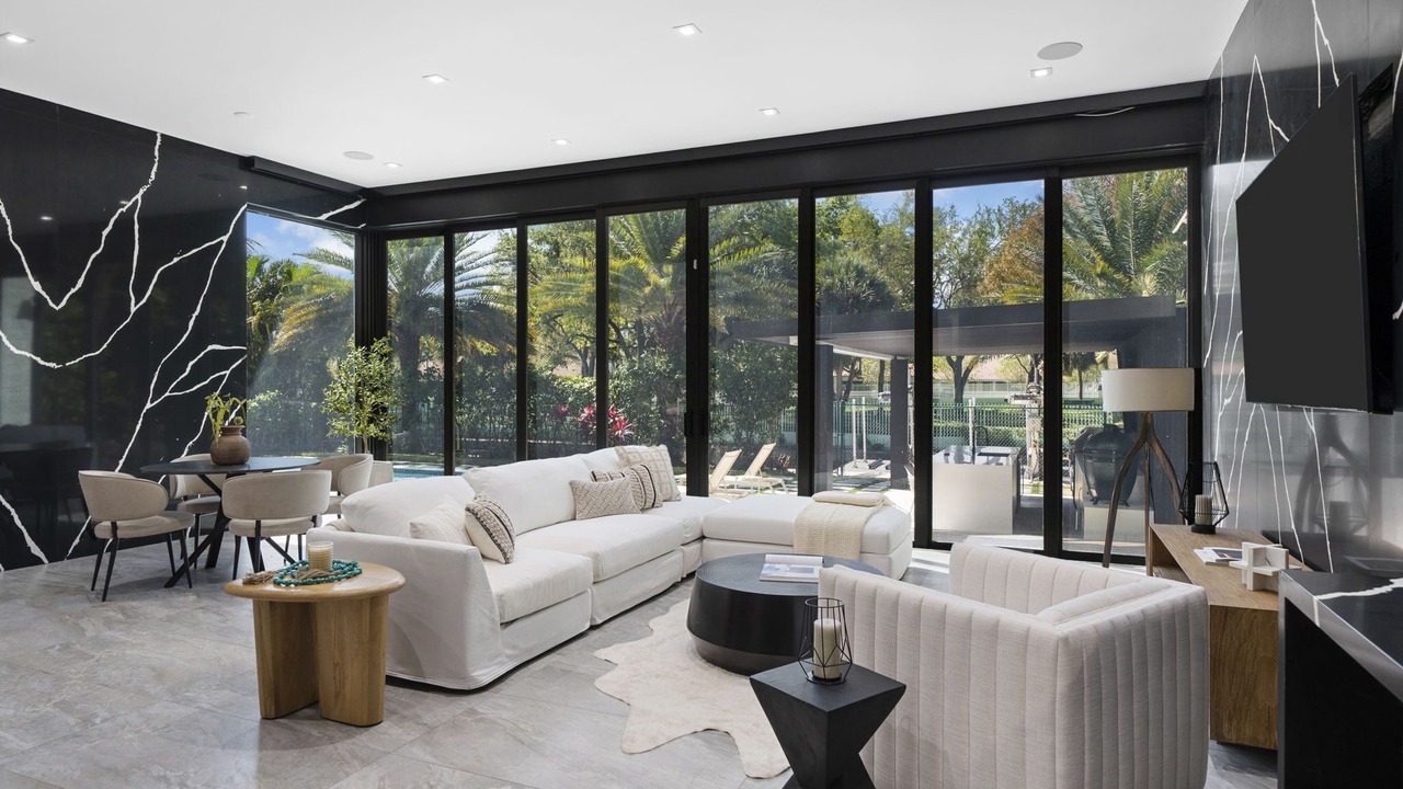 Photo of Livingroom in Hallandale Beach