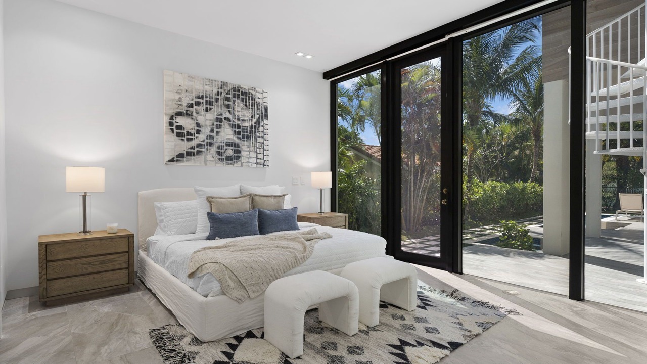 Photo of Bedroom in Hallandale Beach