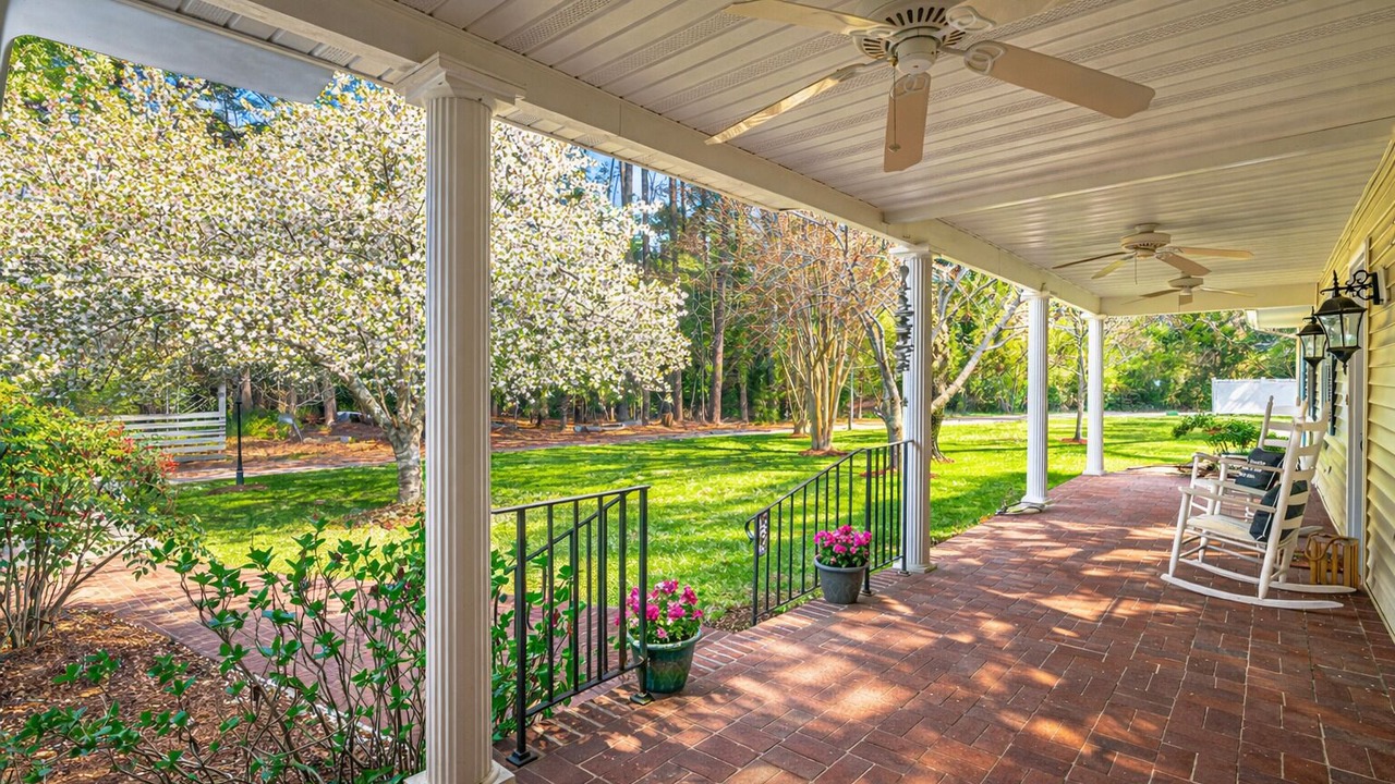 Photo of Patio Balcony in Weems