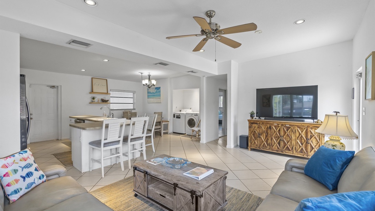 Photo of Livingroom in Pompano Isles