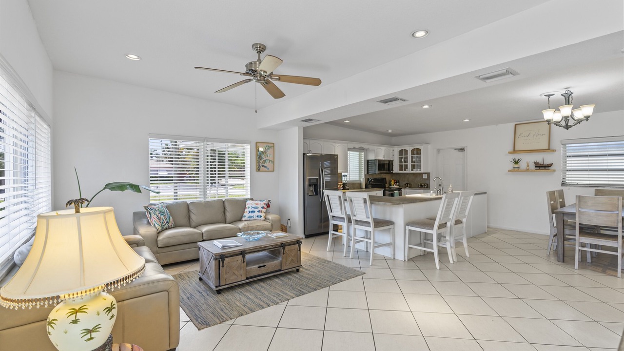 Photo of Livingroom in Pompano Isles