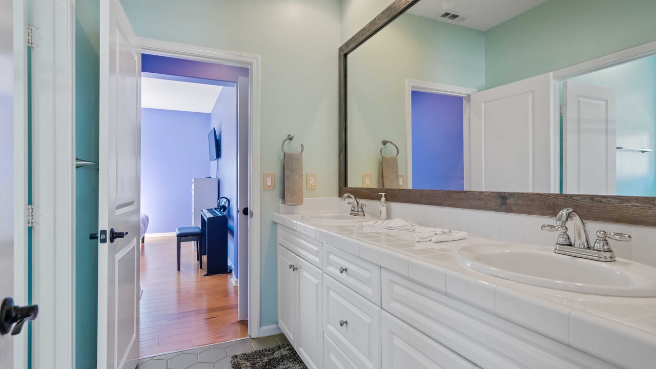 Photo of Bathroom in Santa Clarita