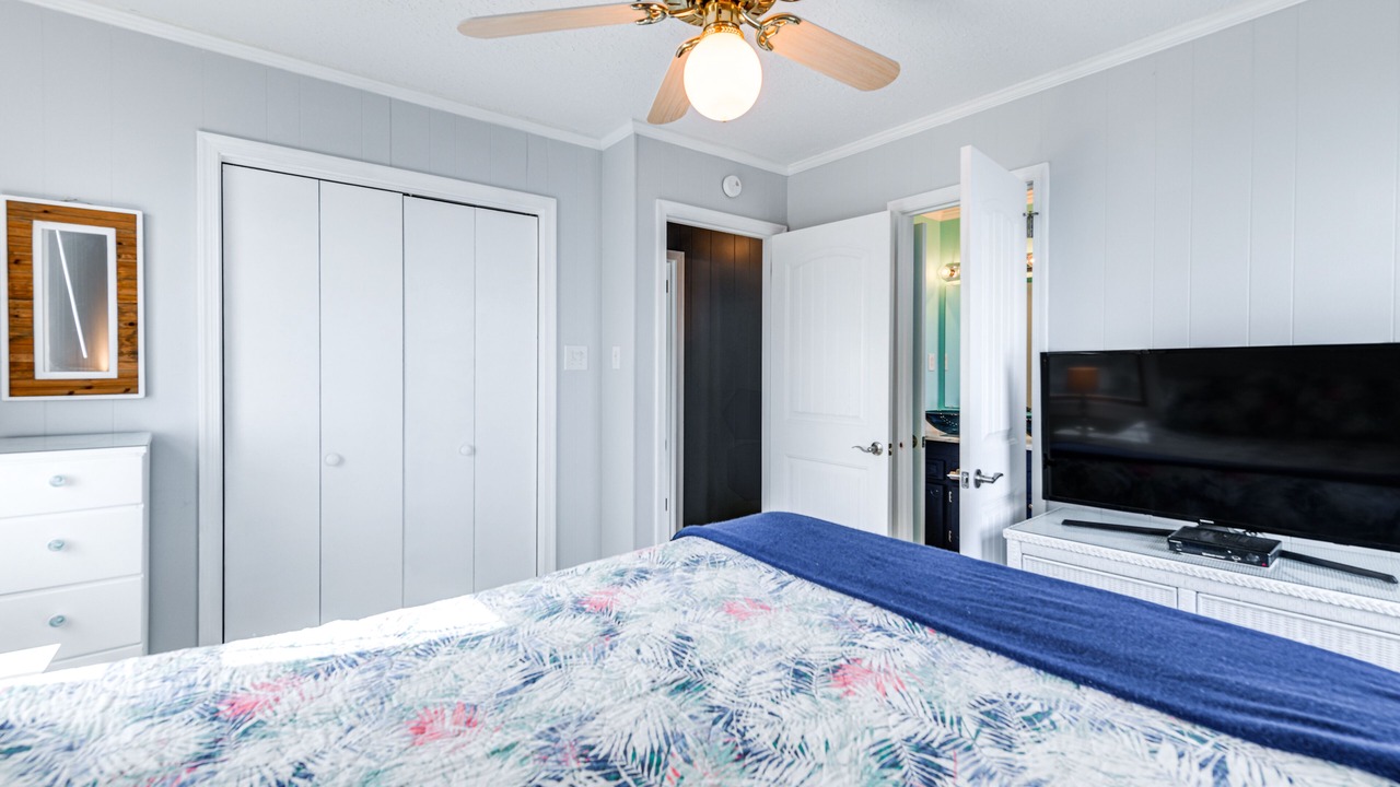 Photo of Bedroom in Colonial Beach