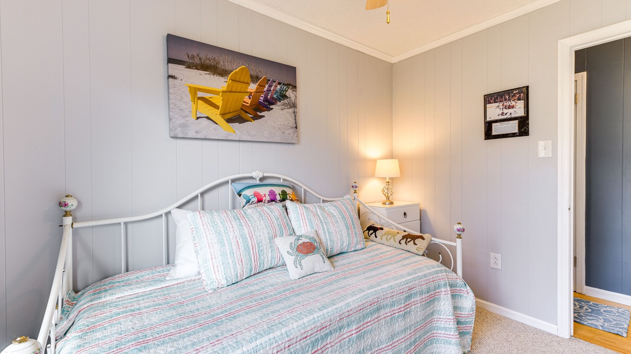 Photo of Bedroom in Colonial Beach