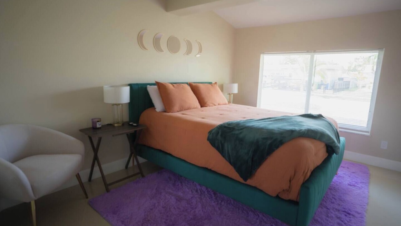 Photo of Bedroom in Sunrise