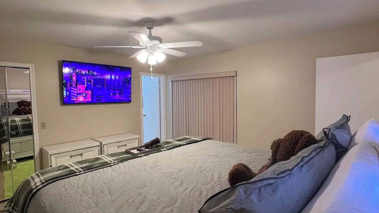 Photo of Bedroom in Sunrise