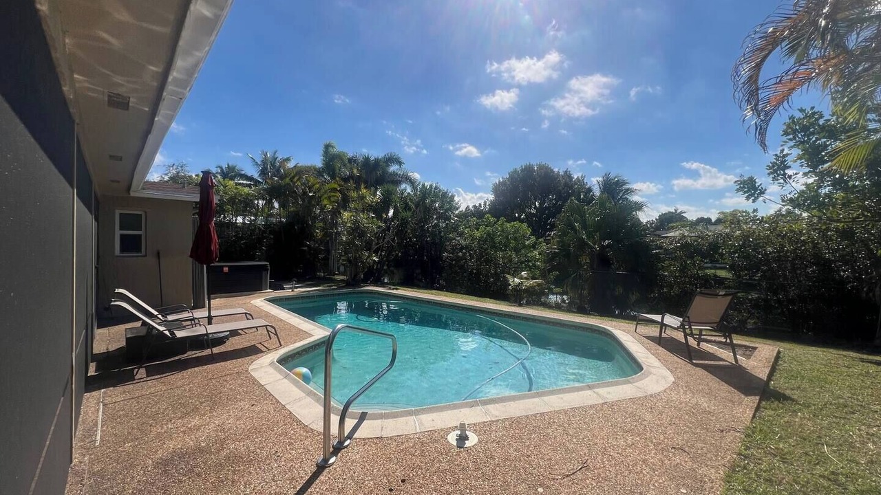 Photo of Outdoor in Sunrise