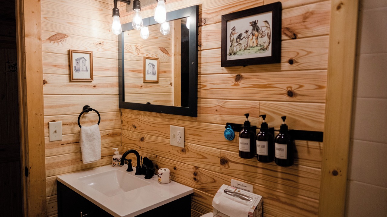 Photo of Bathroom in Edray