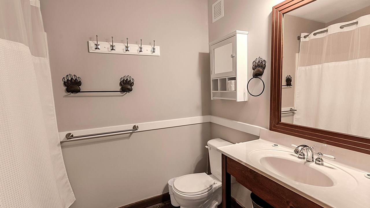 Photo of Bathroom in Edray