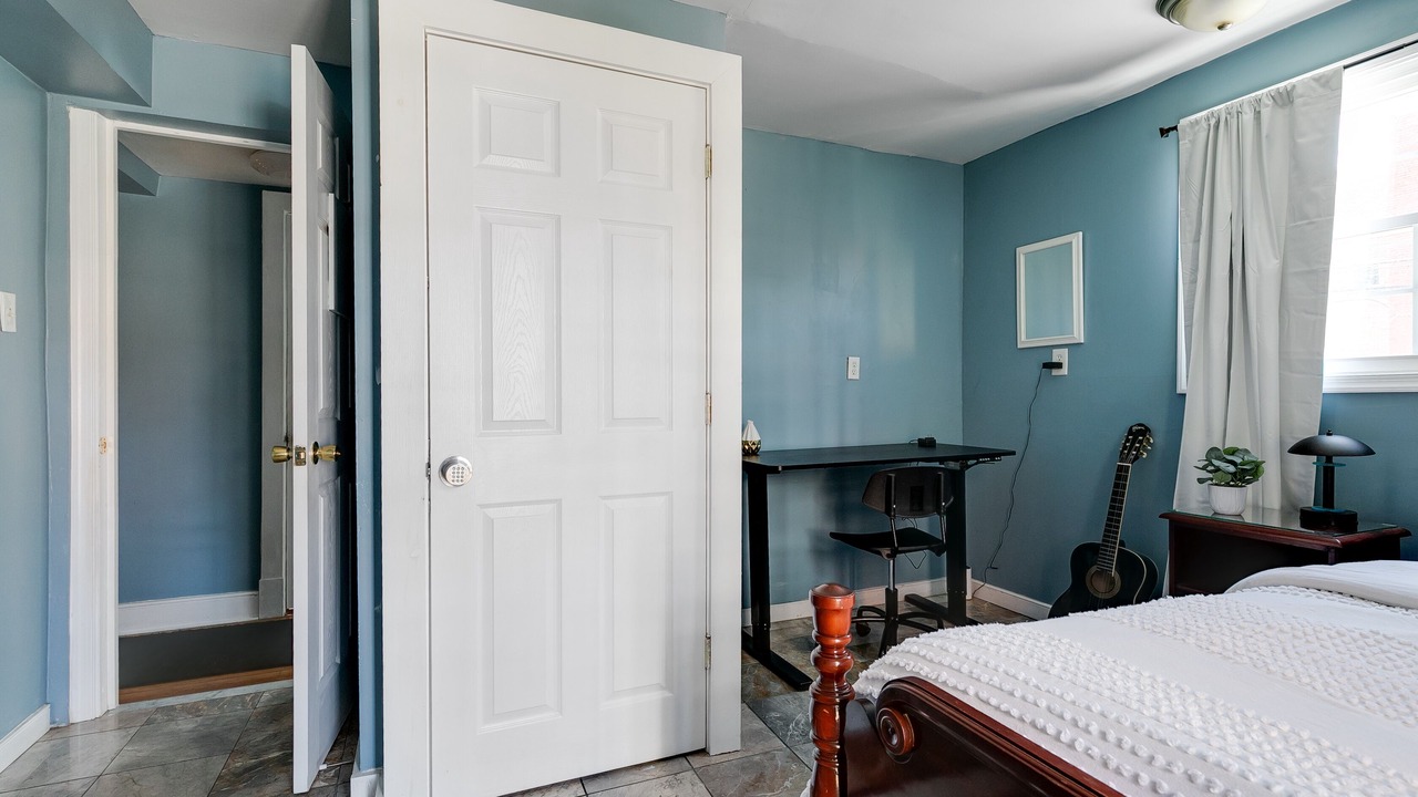Photo of Bedroom in Museum District