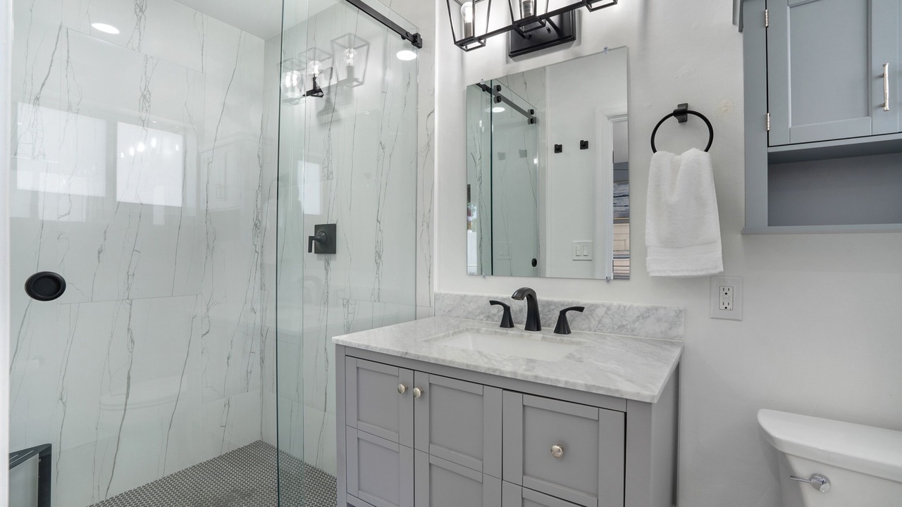 Photo of Bathroom in North Andrews Gardens
