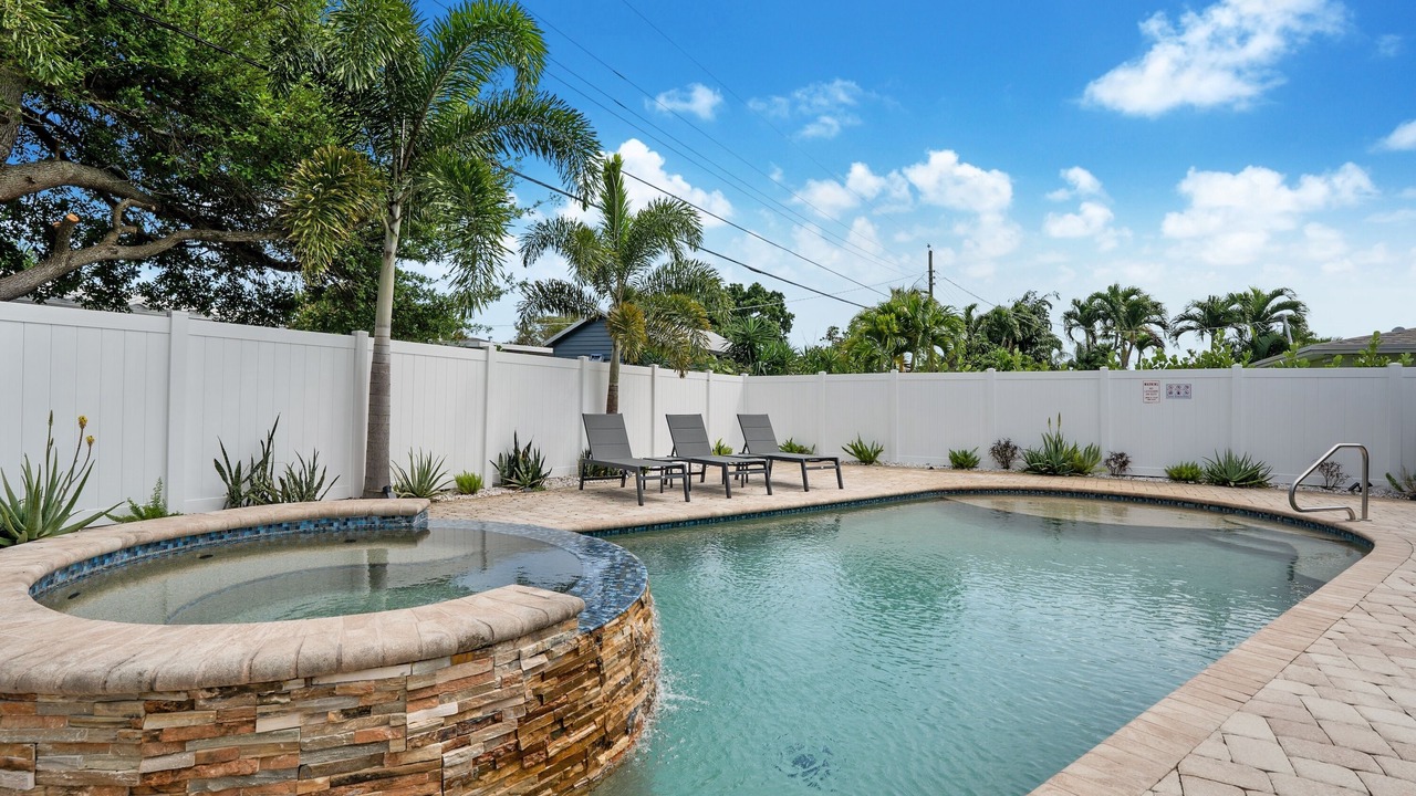 Photo of Outdoor in North Andrews Gardens