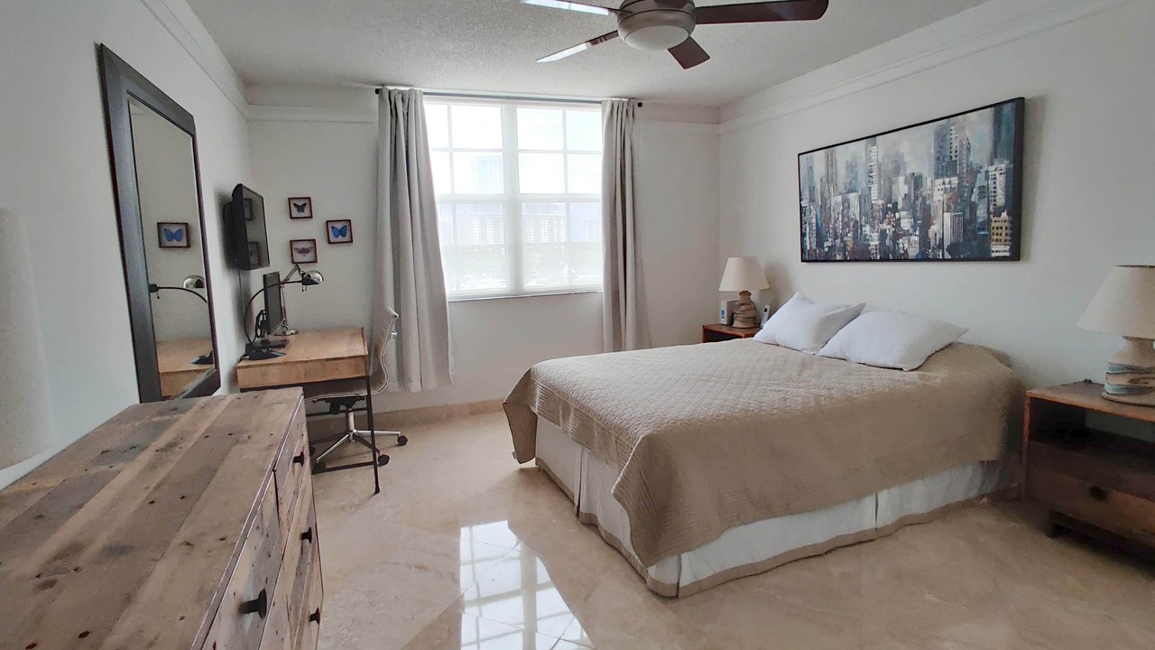 Photo of Bedroom in Aventura