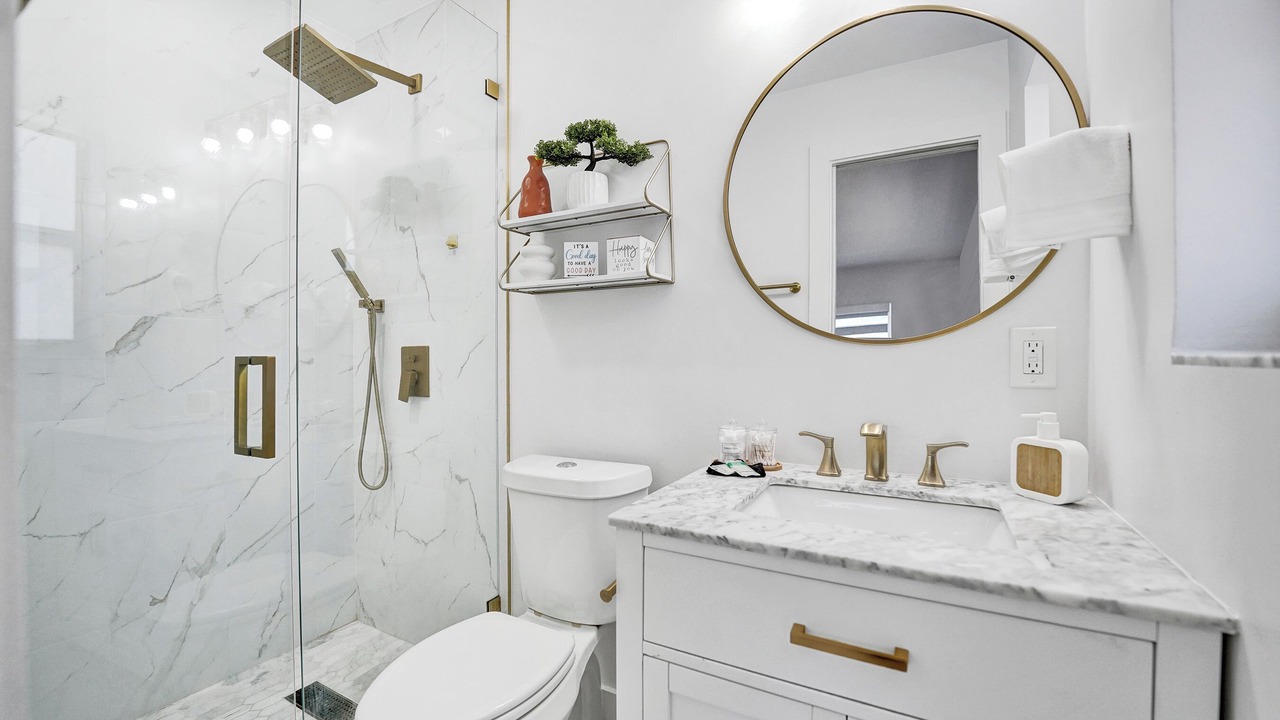 Photo of Bathroom in Driftwood